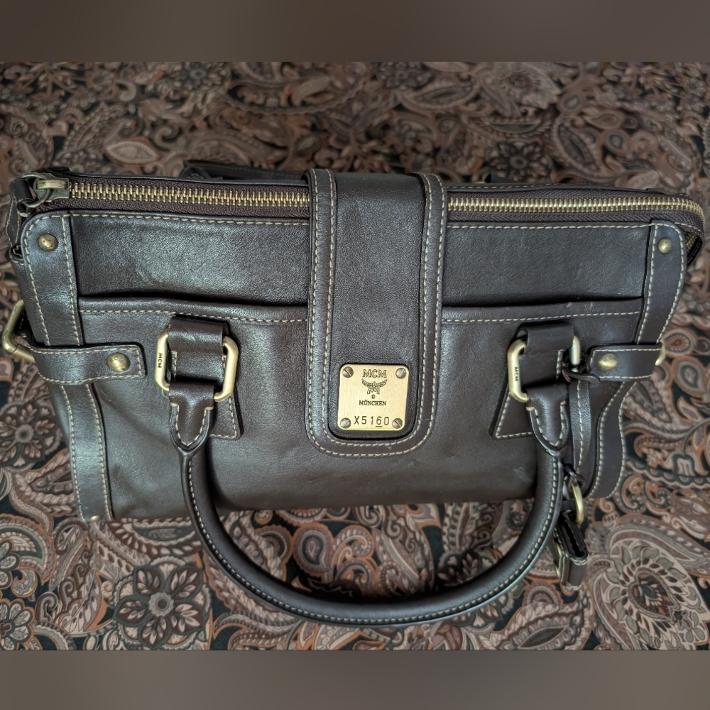 MCM Vintage Dark Brown Leather  Handbag In Great Condition!